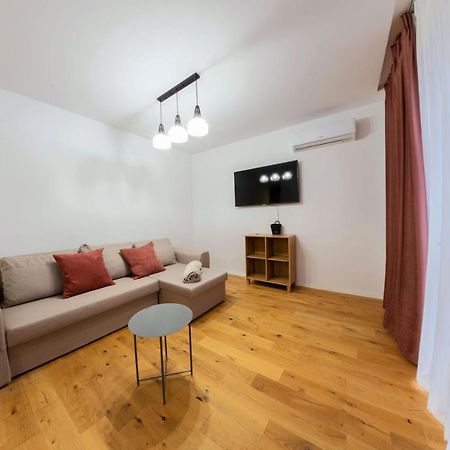Citadela North 1Br Apartment W Security And Self Check In ブカレスト エクステリア 写真
