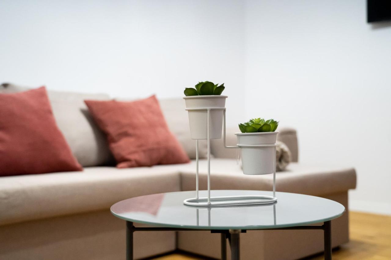 Citadela North 1Br Apartment W Security And Self Check In ブカレスト エクステリア 写真