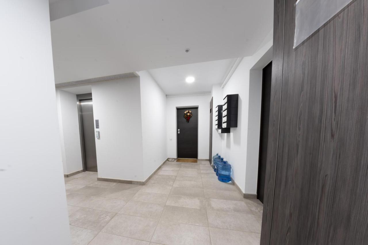 Citadela North 1Br Apartment W Security And Self Check In ブカレスト エクステリア 写真