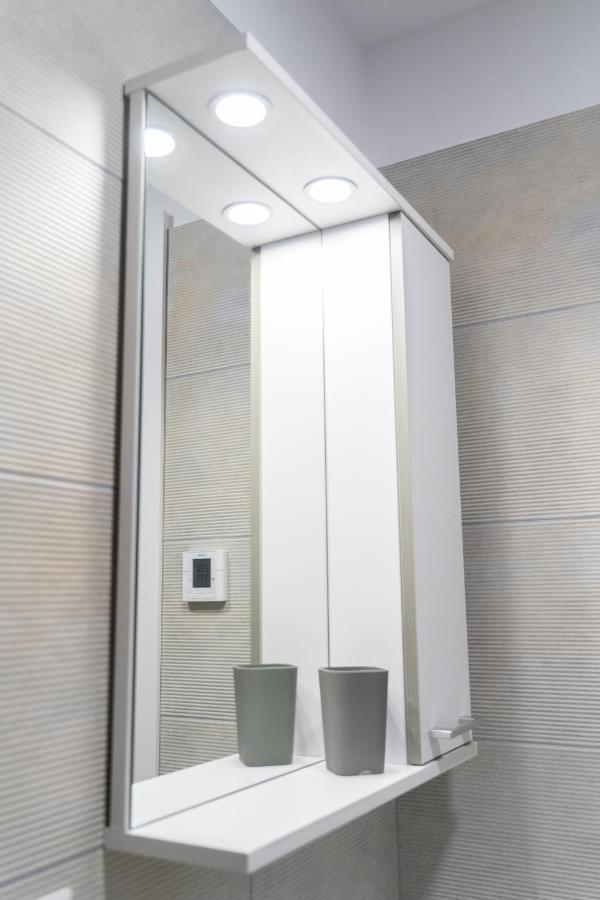 Citadela North 1Br Apartment W Security And Self Check In ブカレスト エクステリア 写真