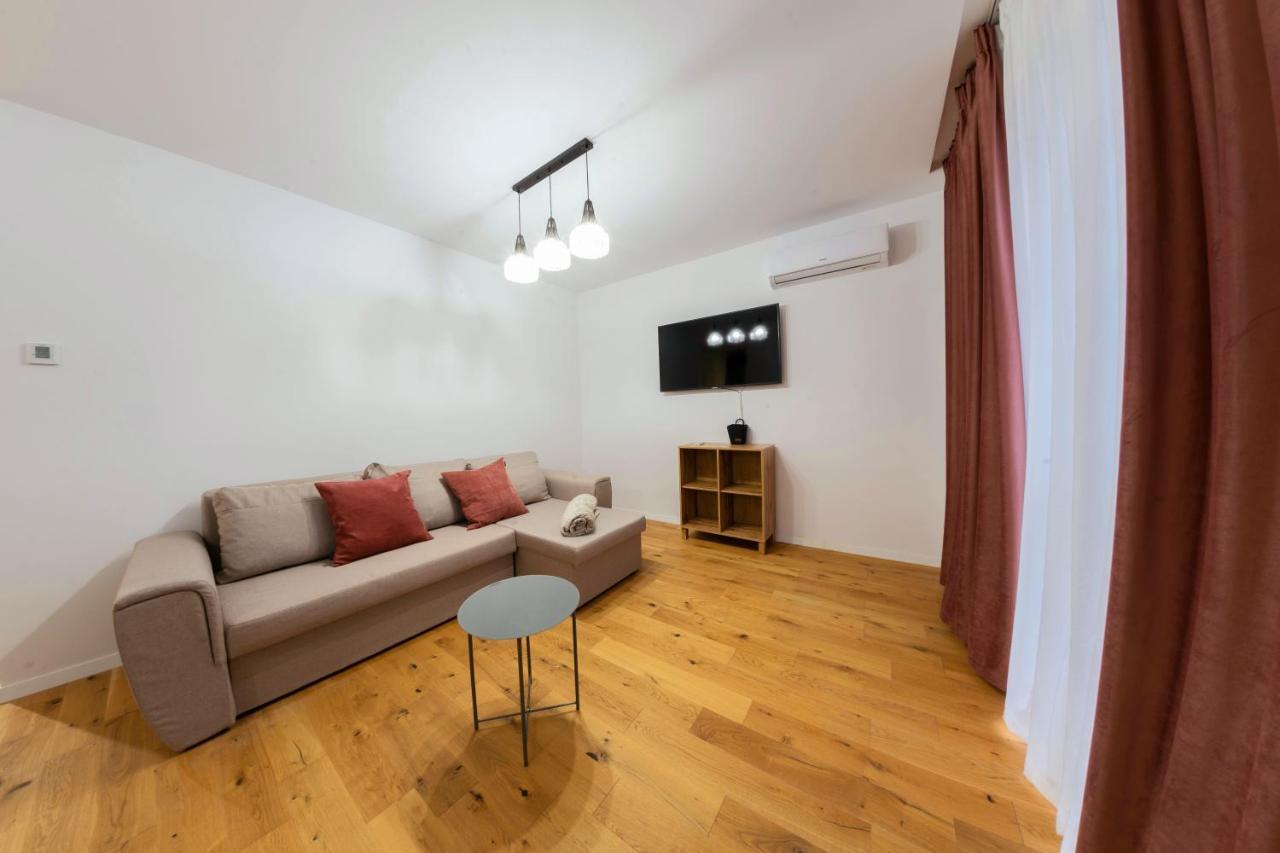 Citadela North 1Br Apartment W Security And Self Check In ブカレスト エクステリア 写真